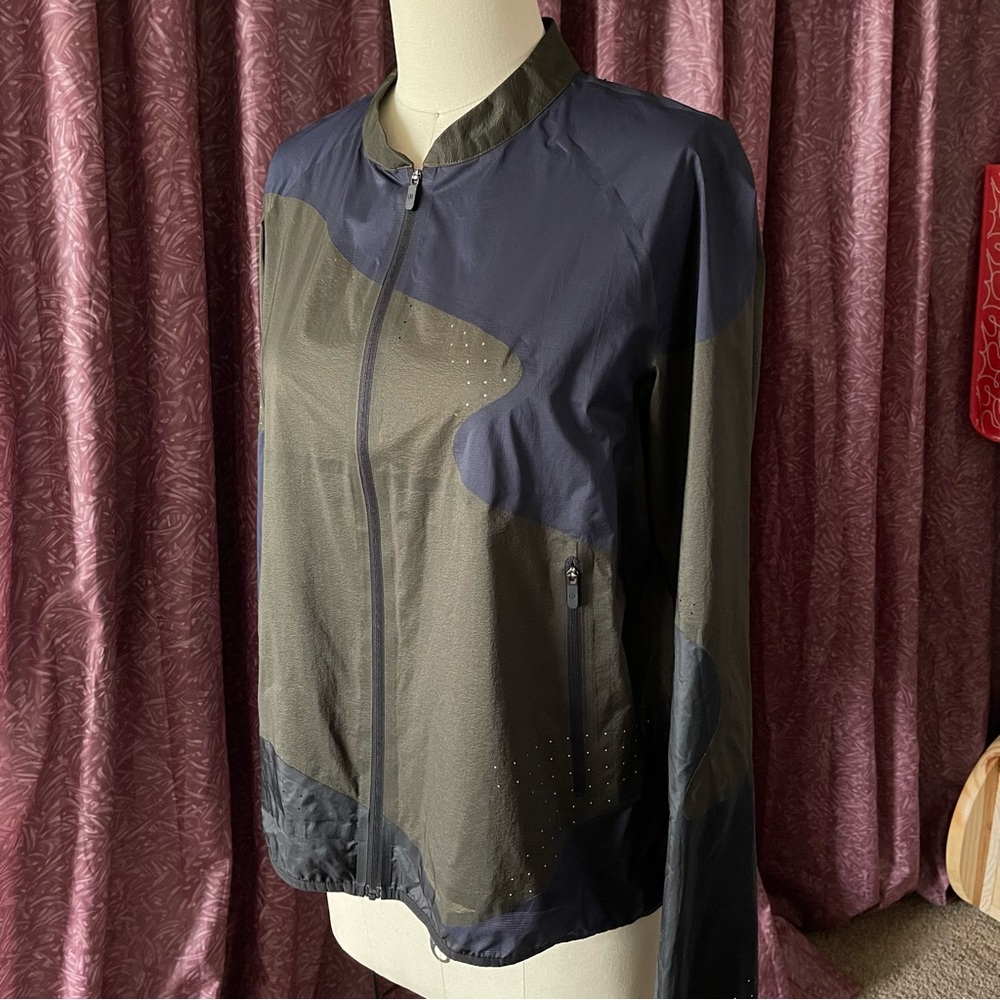 Lululemon Athletica patch game Jacket’